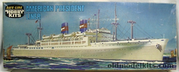 Life-Like 1/547 American President Liner - President Wilson or Cleveland Ocean Liner, B279-250 plastic model kit